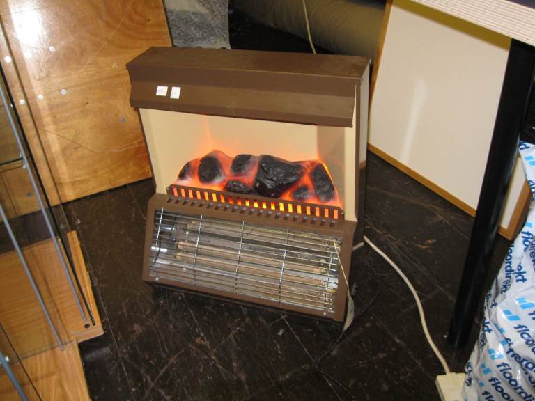 FREE ELECTRIC BAR HEATER LEICESTER LE4 5DJ