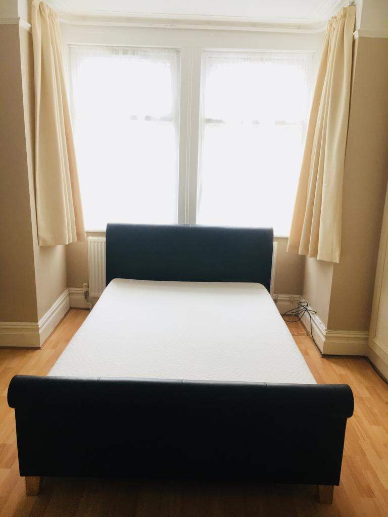 Spacious & Cosy Double Room For Rent AT UB1 3BS