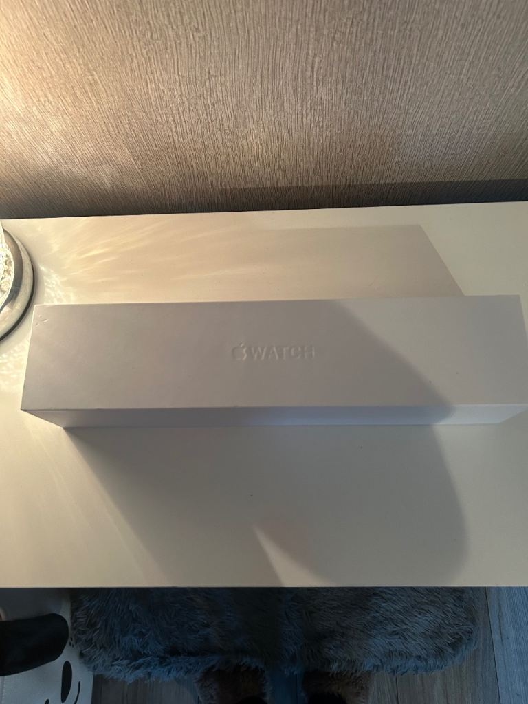 Apple Watch box (no watch)
