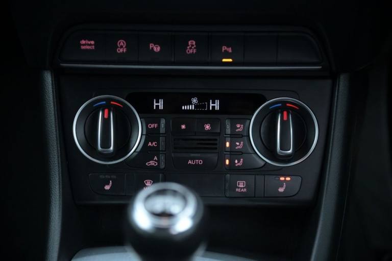 2015 Audi Q3 2.0 TDI S line Plus SUV 5dr Diesel Manual quattro Euro 6 (s/s) (184 ps) ESTATE Diese...