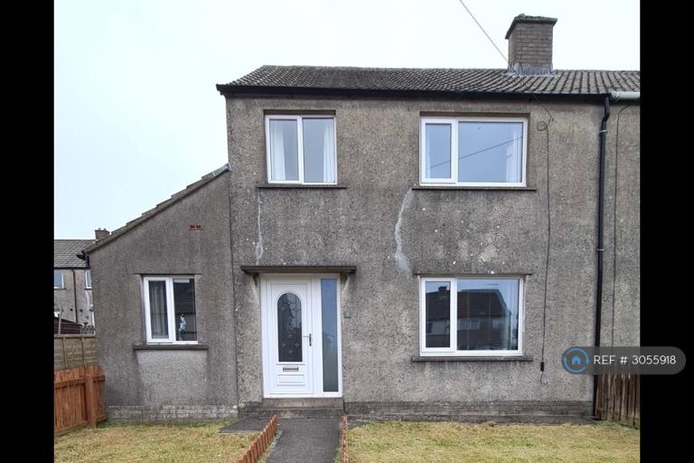 3 bedroom house in Calder Crescent, Cleator Moor, CA25 (3 bed) (#3055918)