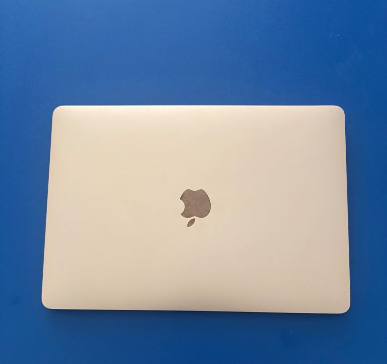 MacBook Air – Factory Reset, Ready for New Owner