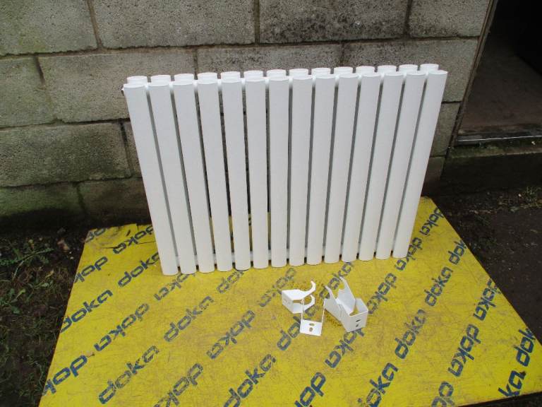 Milano Aruba Double Horizontal Radiator White 826mm x 635mm