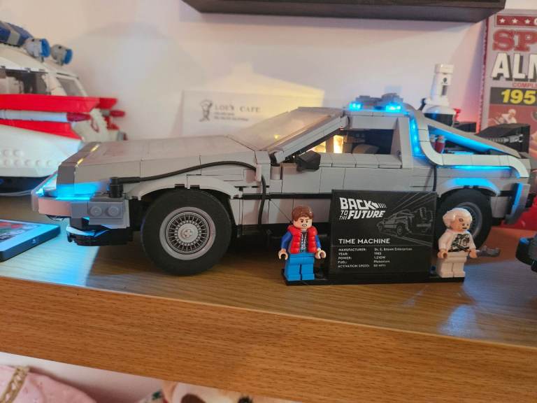 LEGO Back to the Future DeLorean Time Machine with Lights