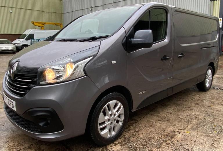 2017 Renault Trafic 1.6 dCi 29 Sport Nav Panel Van 5dr Diesel Manual LWB Standard Roof Euro 6 ( P...