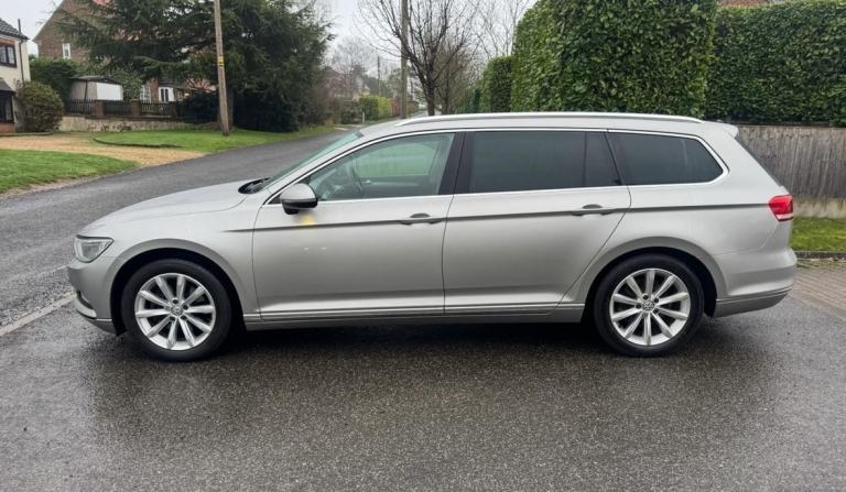 2015 VOLKSWAGEN PASSAT 2.0 TDi SE BUSINESS ESTATE 15 SERVICES SPARES OR REPAIRS!