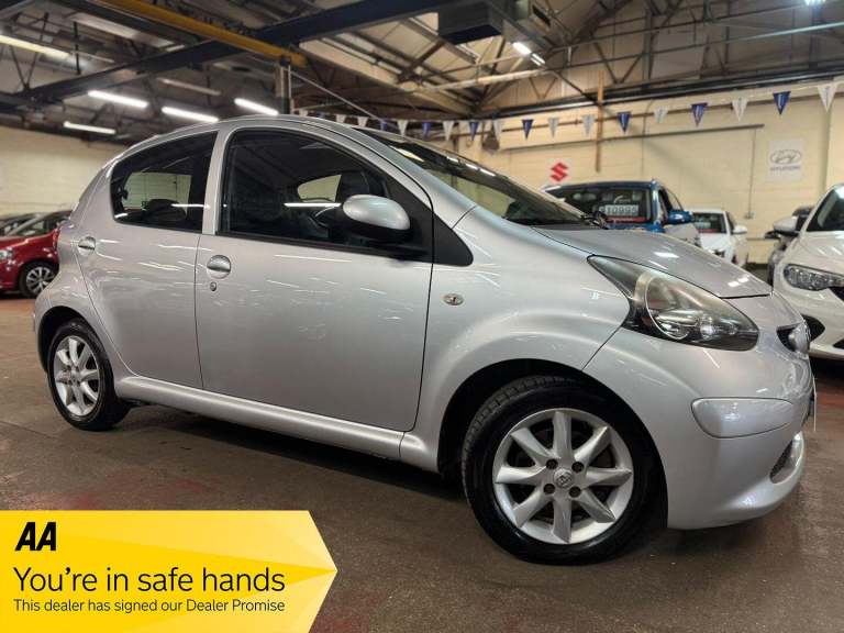 2009 Toyota AYGO 1.0 VVT-i Platinum Euro 4 5dr HATCHBACK Petrol Manual