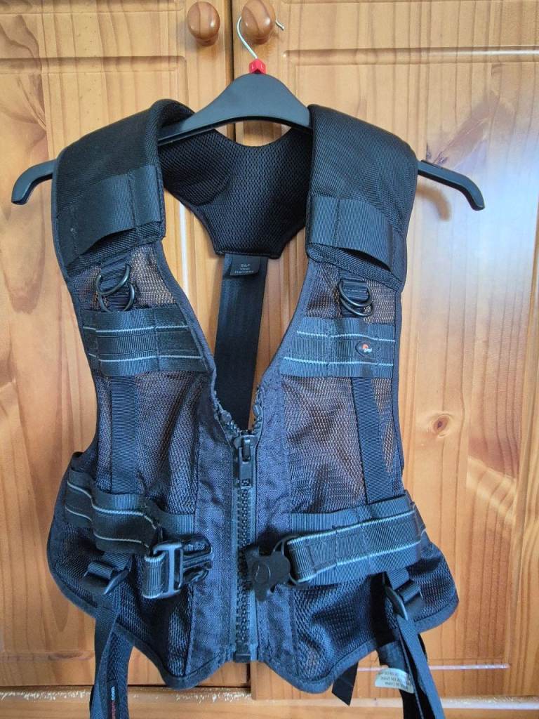 Lowepro S&F Waist Belt 13 & Vest Harness - Excellent Condition