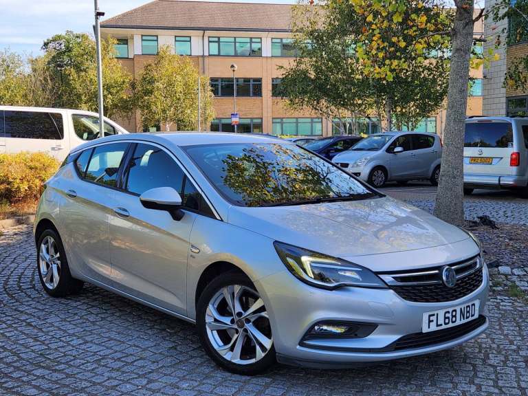 2018 Vauxhall Astra 1.6T 16V 200 SRi Nav 5dr HATCHBACK Petrol Manual