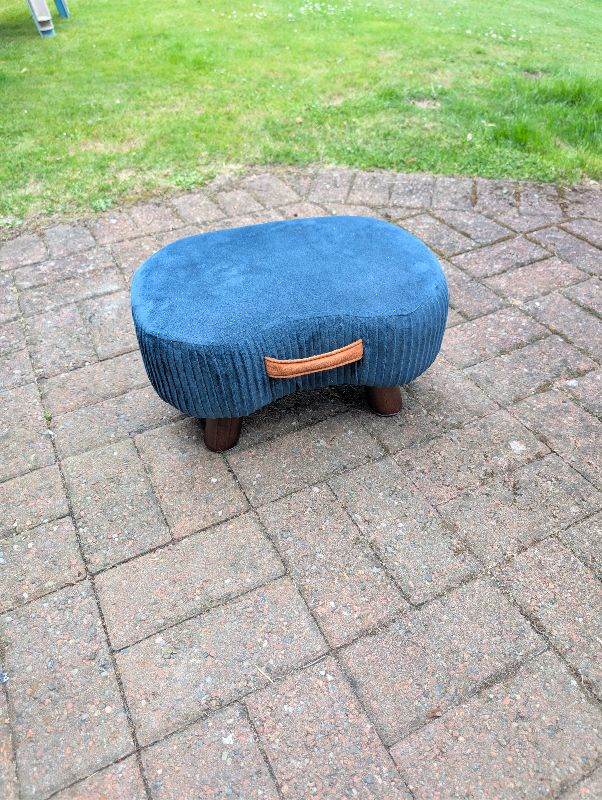Free for uplift - Blue footstool 