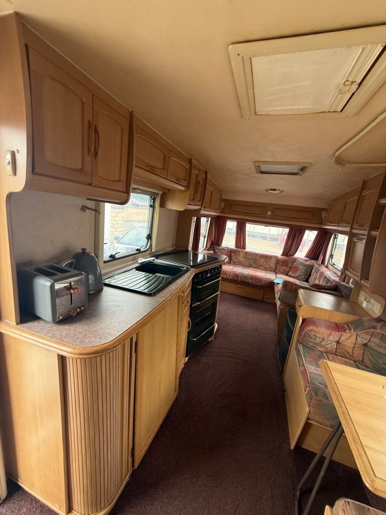Twin axle end bathroom swift caravan 