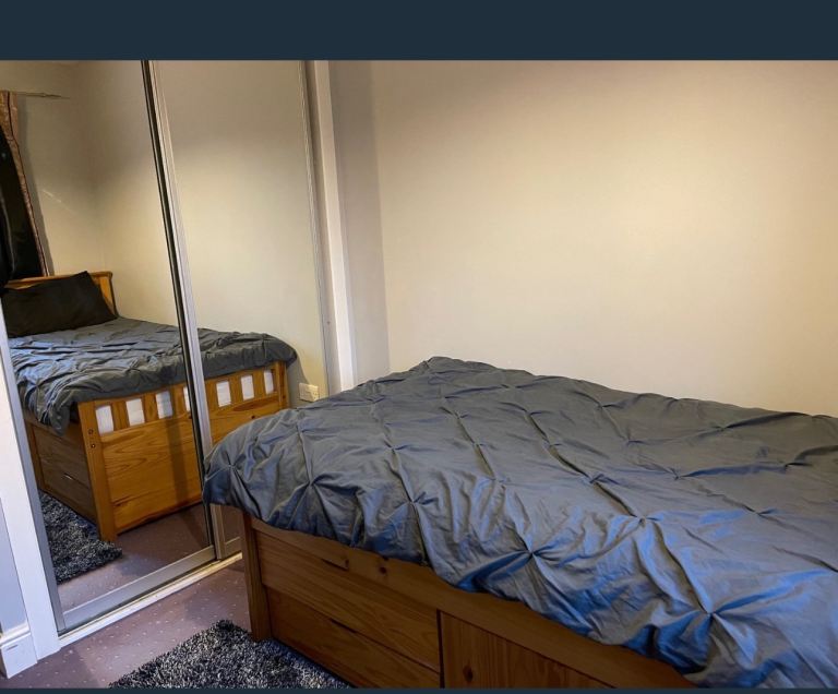 Room to let in Fareham Professional working person