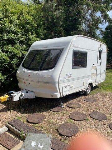 2 BERTH ELDDIS MISTRAL EX2000 Caravan