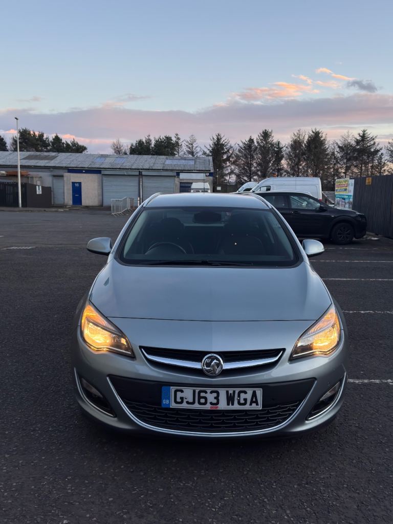 Vauxhall Astra Estate PETROL AUTOMATIC