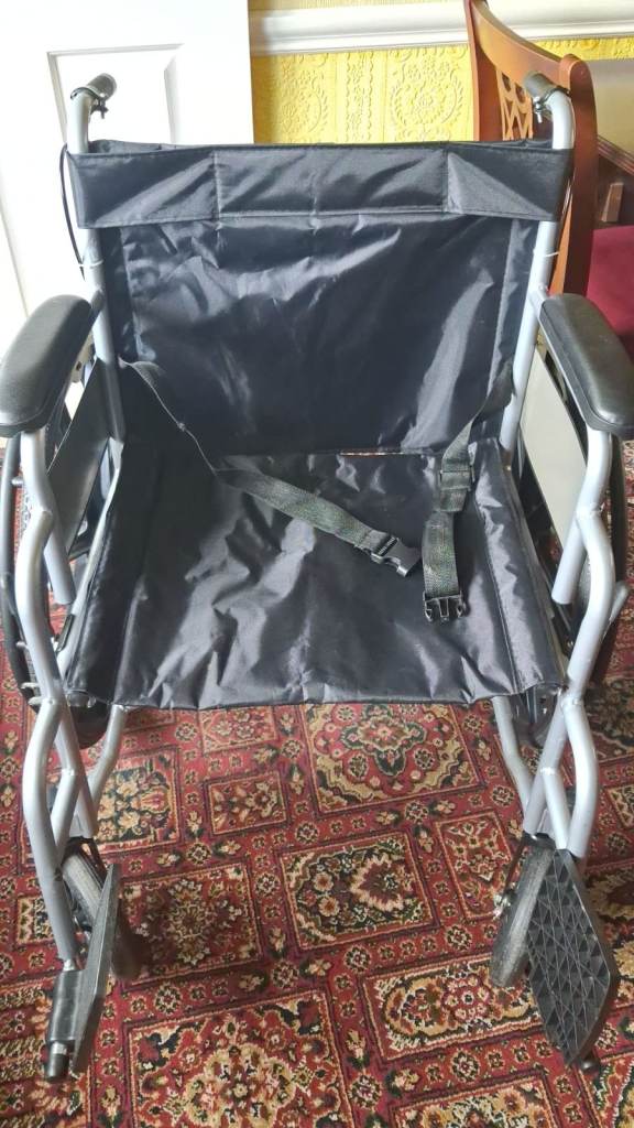 Folding Wheelchair with Footrests and Seatbelt – Good Condition
