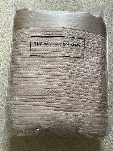 A ‘The White Company’ Bedspread