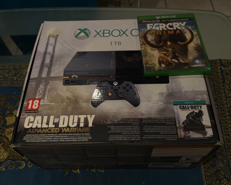 Xbox One Advanced Warfare Limited Edition, 1 TB + Far Cry Primal disk