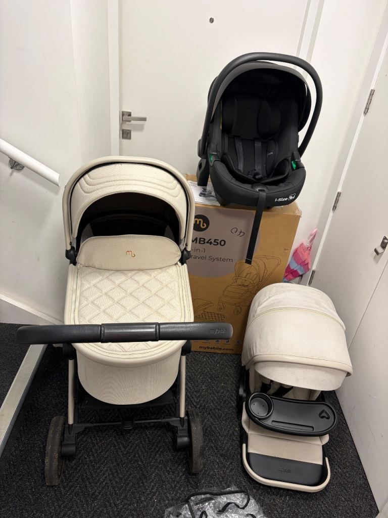 MB450i 3-in-1 Travel System - Ivory Buggy-pram-car seat, bassinet