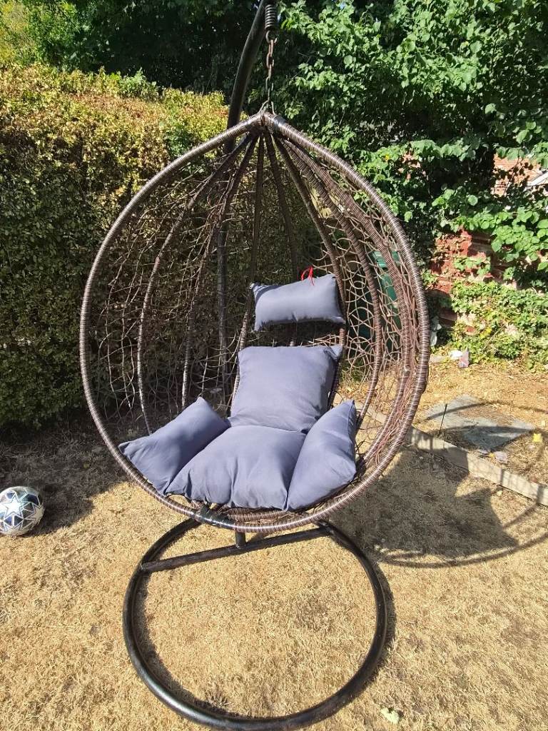 Garden chair. Swinging egg chair