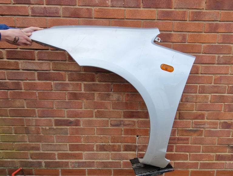 Ford focus cmax 2003 front wing drivers side