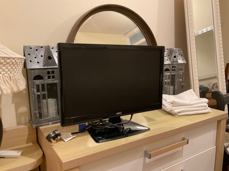 HKC 2212A LED Monitor – Good Condition, Black