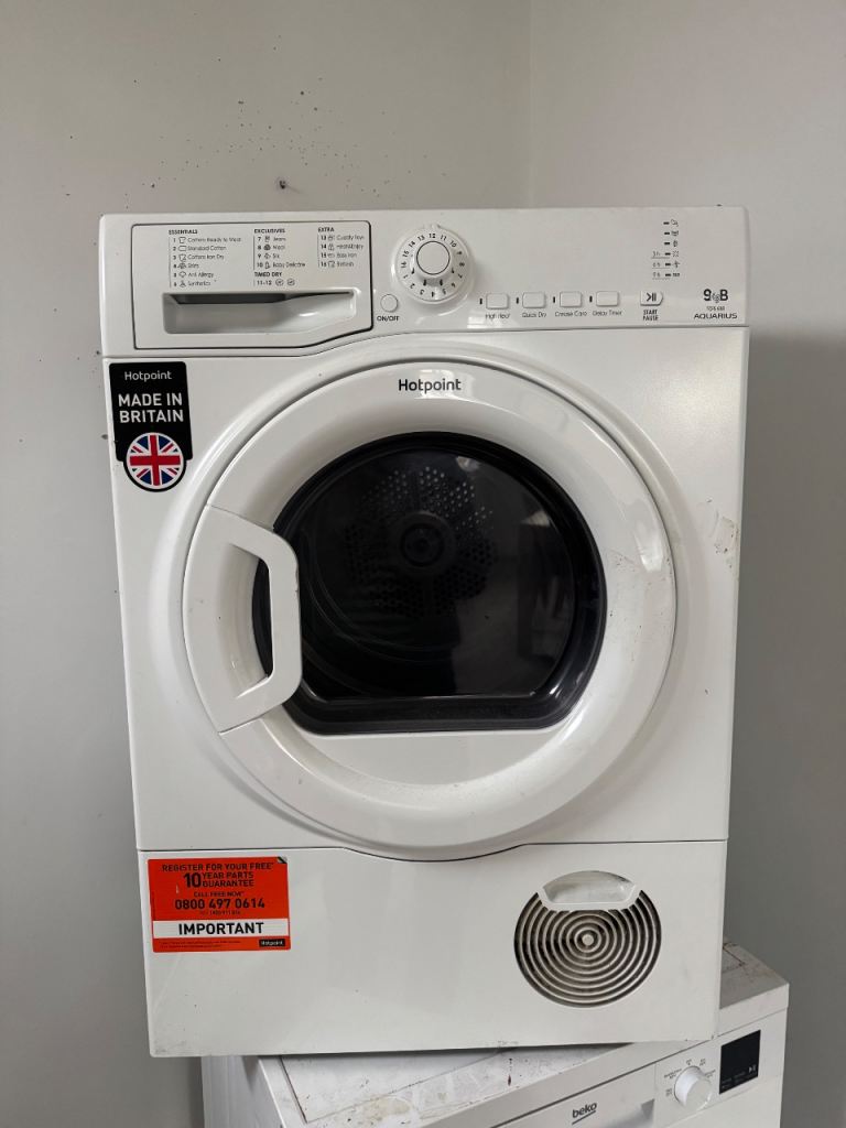 Hotpoint condenser tumble drier 9kg - perfect working order 