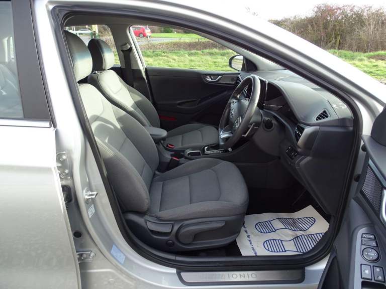 2022 Hyundai IONIQ 1.6 h-GDi Premium DCT Euro 6 (s/s) 5dr HATCHBACK Petrol/Electric Hybrid Automatic