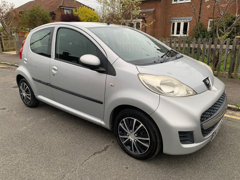Peugeot 107, 65mpg, £20 a year tax, cheap insurance, ulez compliant 