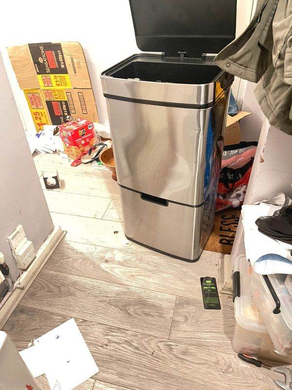 Homcom Automatic Sensor Bin 72 L , Plastic, Stainless Steel new with seconds