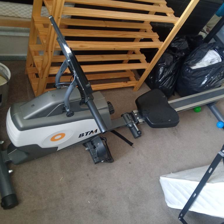 BTM Grey Rowing Machine - Excellent Condition
