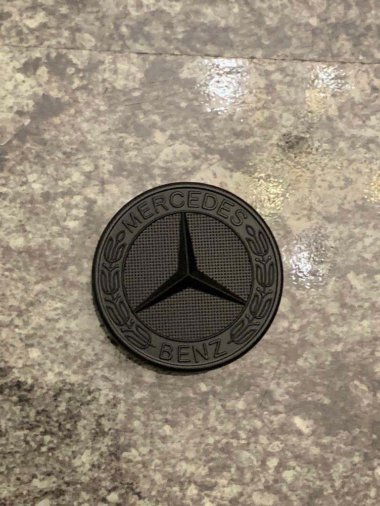 Mercedes benz BLACK bonnet badge 