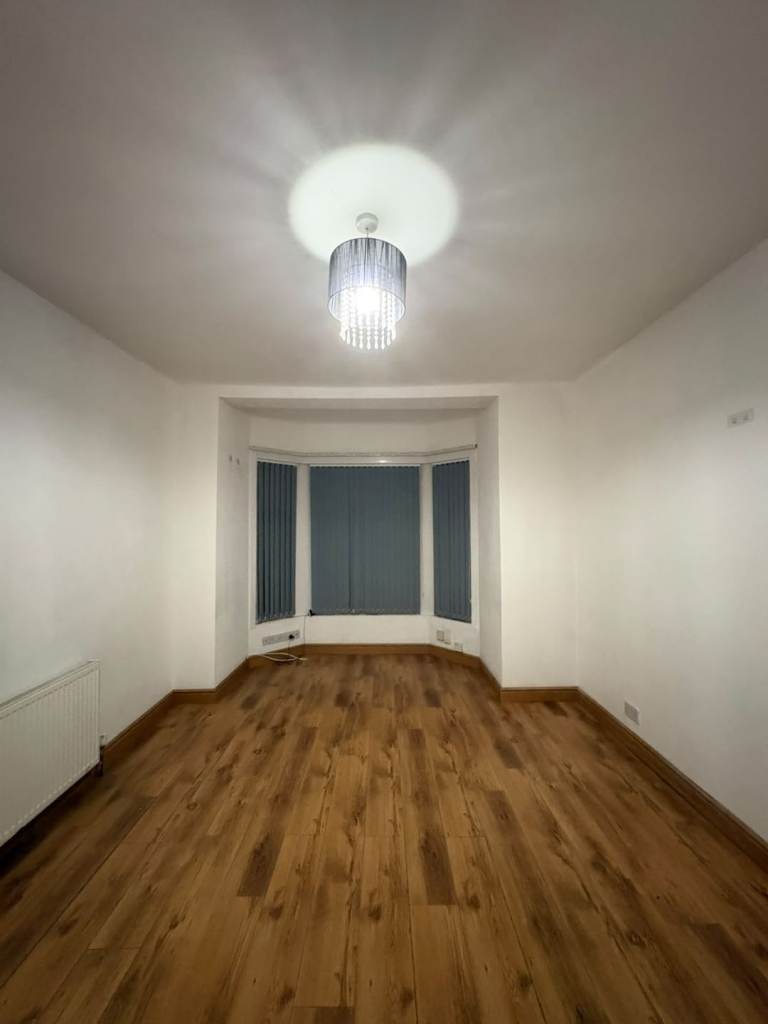 🏡 NEWLY REFURBISHED 2-BEDROOM FLAT – COVENTRY CV6 