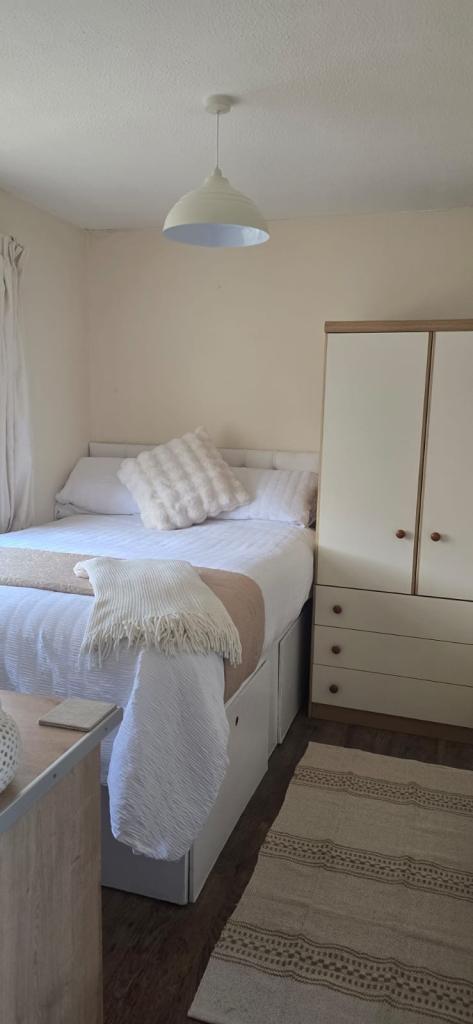 Kingswood BS15.available 2 separate room in house share (including all utility bills)