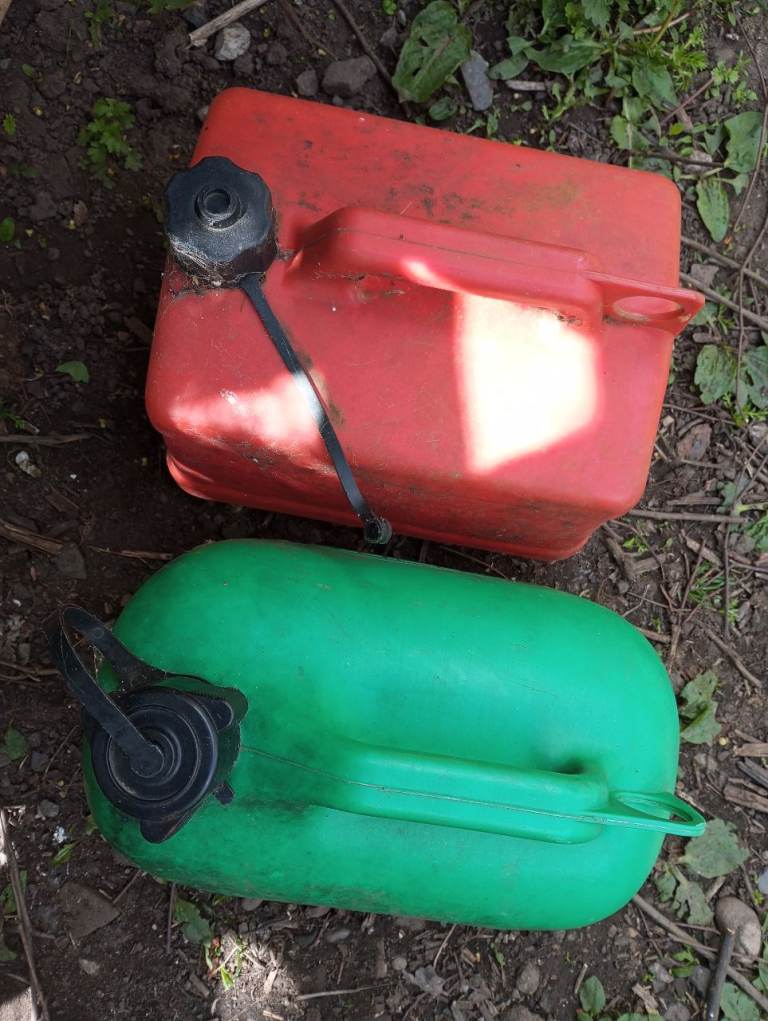 2 fuel cans