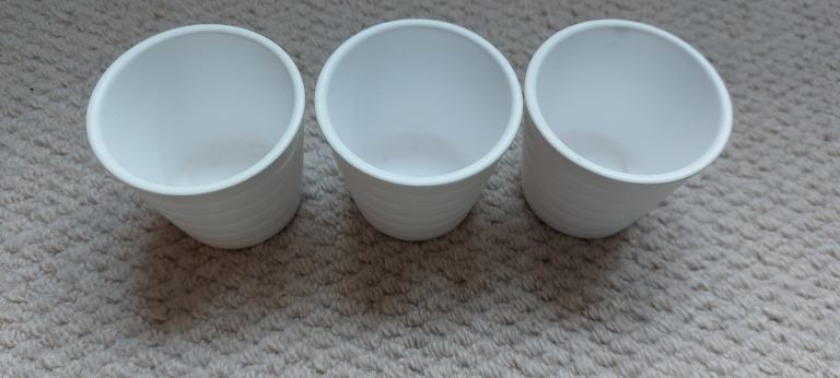 3 mini plant pots 