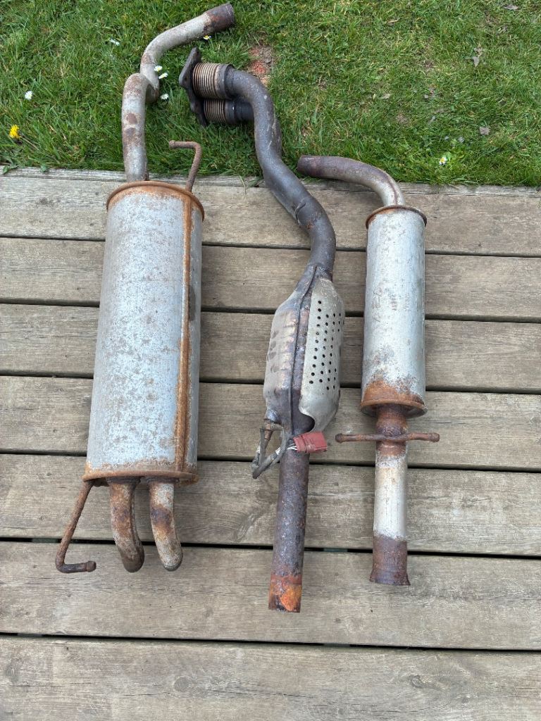 VOLKSWAGEN BEETLE EXAUST