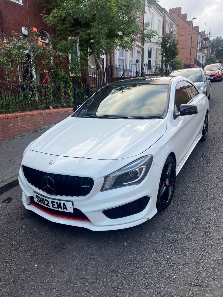 Mercedes-Benz, CLA Premium Pan roof Saloon, 2013, Manual, 1595 (cc), 4 doors