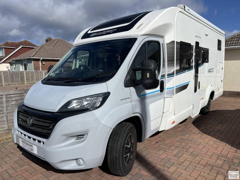 Swift Spirit 684 4 Berth 4 Belt Fixed King/Twin Beds Solar Garage 16,800 Miles