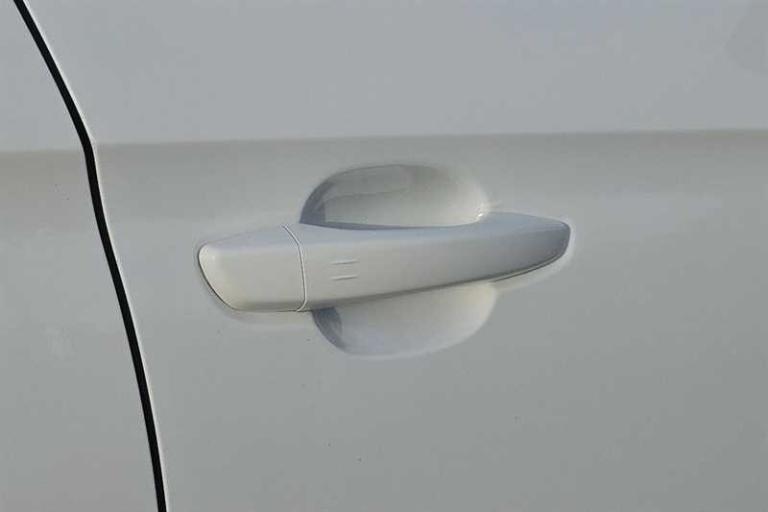 2022 Vauxhall Grandland 1.2 Turbo Elite 5dr HATCHBACK PETROL Manual