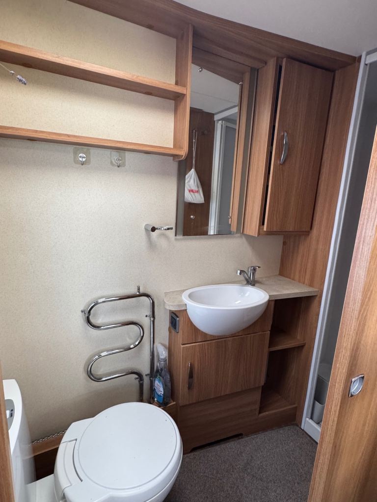 Swift challenger 580 se and air awning 