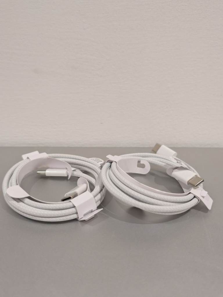 Two USB-C to USB-C Cables – White, As Good As New