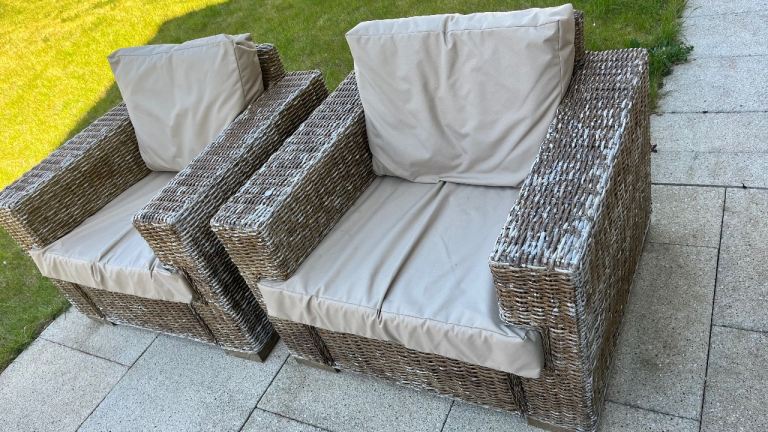 RATAN GARDEN FURNITURE 