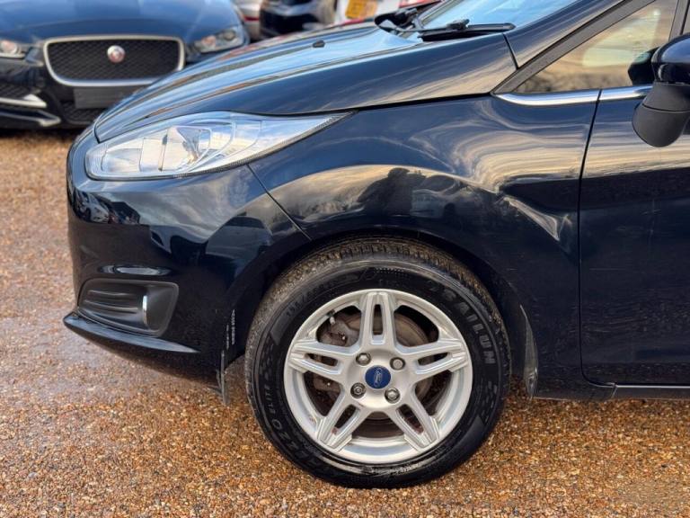 2013 Ford Fiesta 1.6 Zetec 5dr Powershift HATCHBACK PETROL Automatic