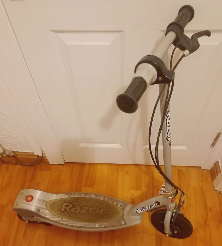 Razor Electric Scooter e100