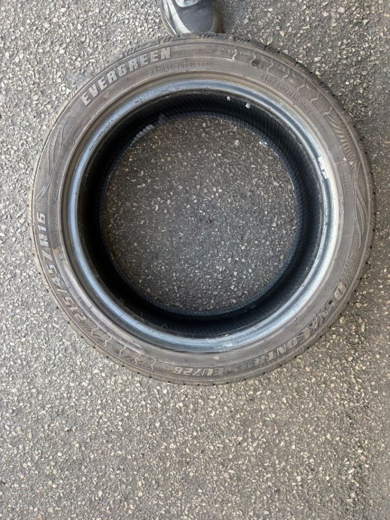 215/45/16 90Y Extra Load Part Worn Evergreen