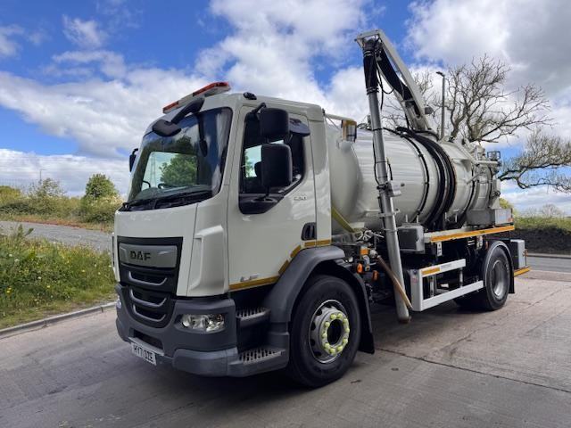 2021 71 DAF LF 230 E6 WHALE medium volume jet/vacuum tanker 49kms 