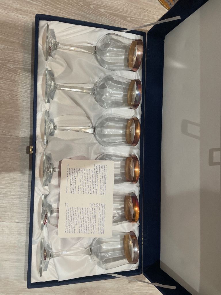 Vintage Italian wine glasses new in box 