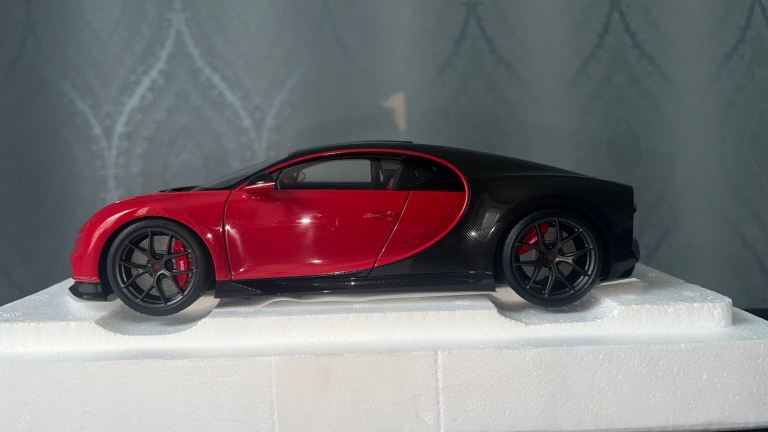 1:18 AUTOart Bugatti Chiron Sport brand new model car 