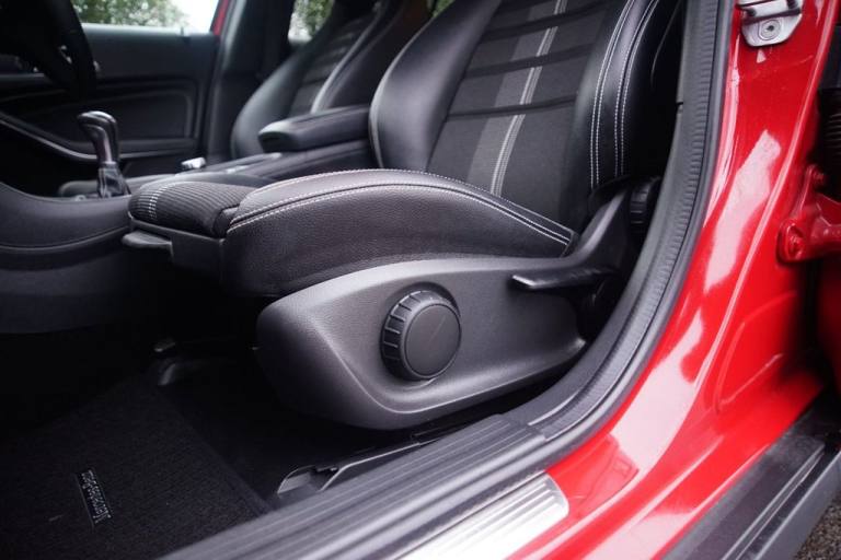 2019 Mercedes-Benz GLA 1.6 GLA180 Urban Edition SUV 5dr Petrol Manual Euro 6 (s/s) (122 ps) ESTAT...