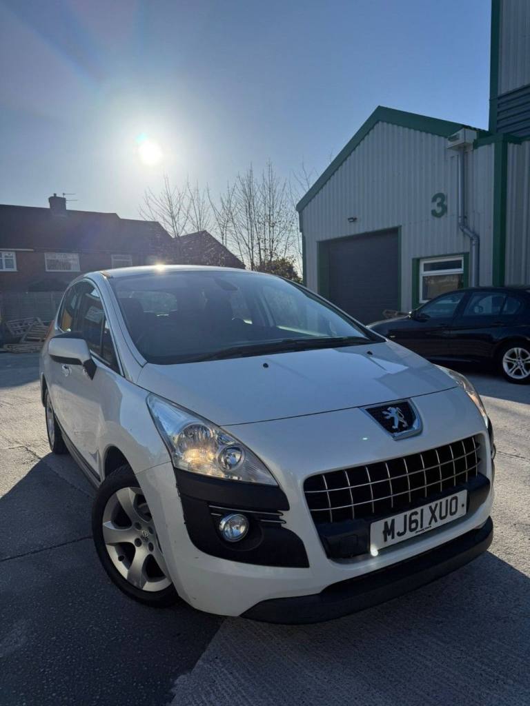 2011 Peugeot 3008 1.6 HDi 112 Sport 5dr HATCHBACK DIESEL Manual